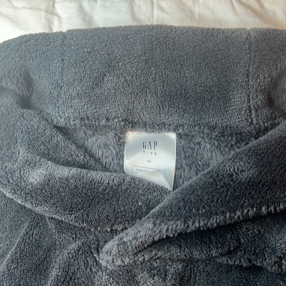 Gap Kids Pajama Sweatshirt & Flannel Pants - Picture 11 of 14